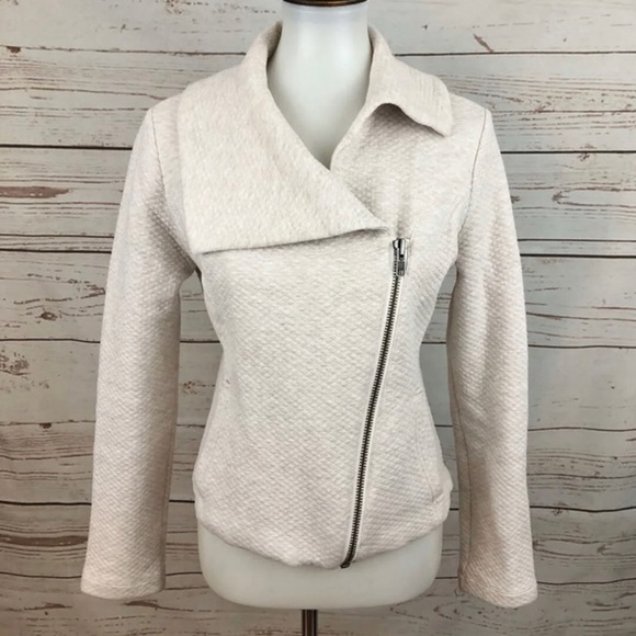 Cabi Quilted Oatmeal Asymmetrical Zip Jacket - Picture 1 of 7